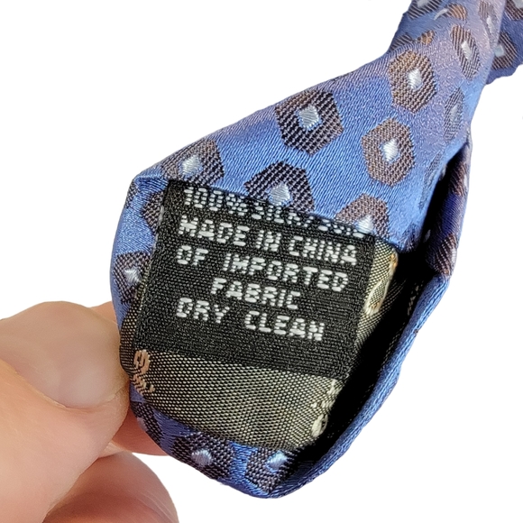 Calvin klein Blue Pola-Dot 100% Silk Men's Tie - Picture 7 of 10